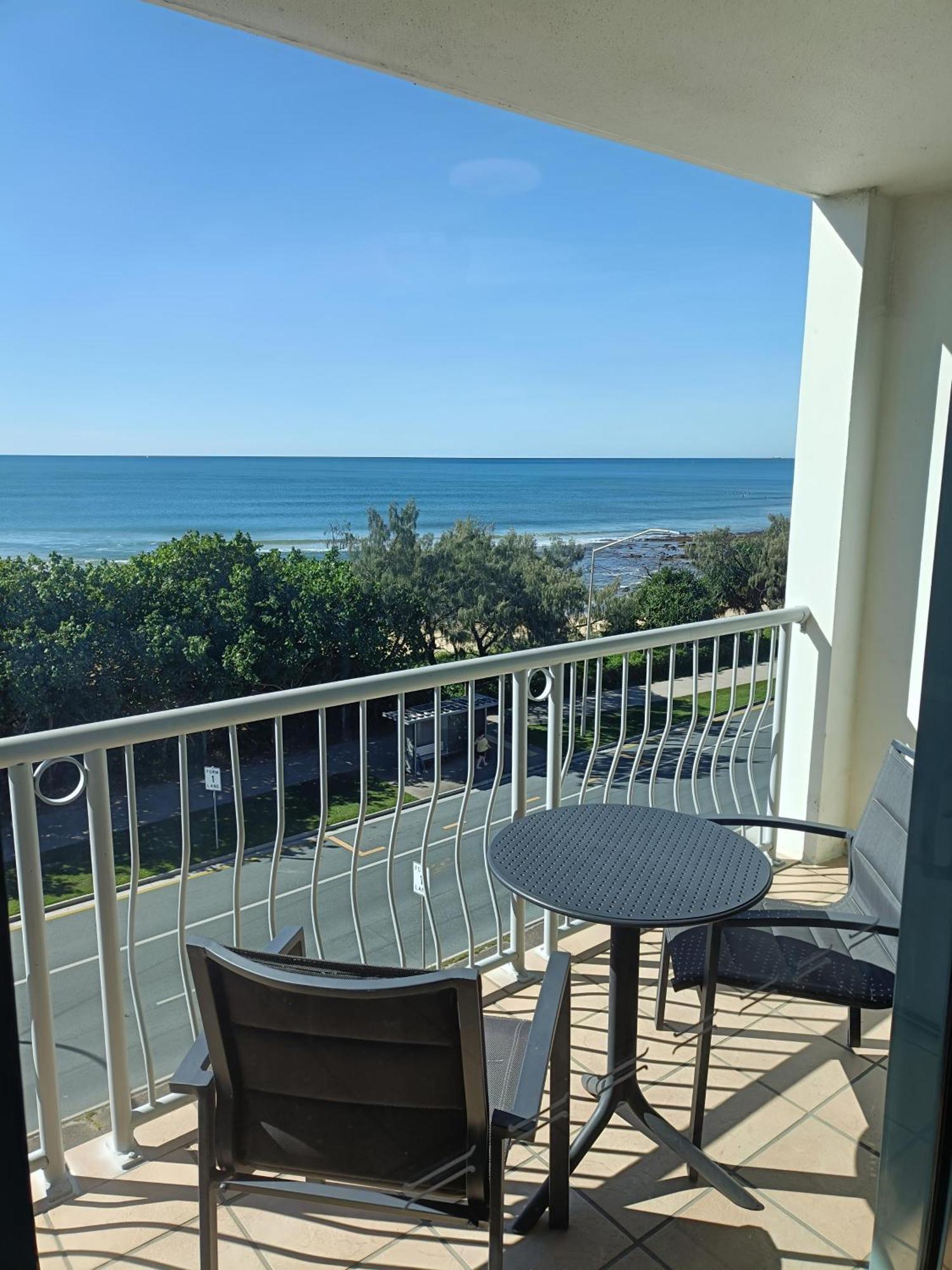 Grand Palais Boolarong Beachside Apartments Alexandra Headland Exterior foto